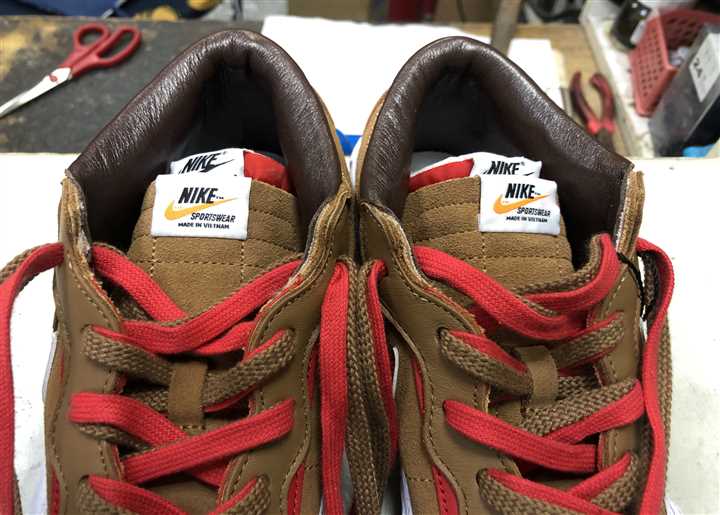 ナイキ×sacaiのスニーカーのカカト内側補強修理、1