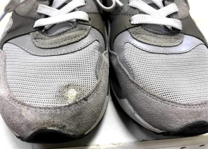 ラルフローレンのスニーカーのメッシュ穴あき修理、1