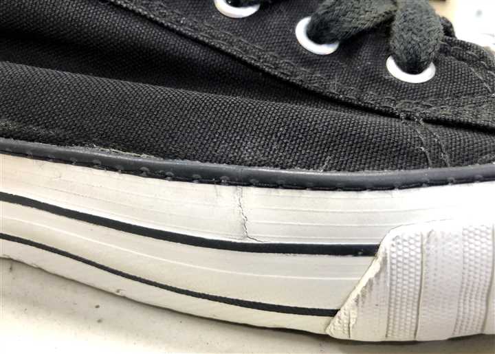 �X�j�[�J�[�̃\�[��������~�V���X�e�b�`�C���A2