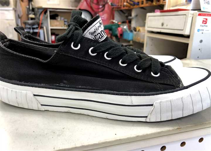 �X�j�[�J�[�̃\�[��������~�V���X�e�b�`�C���A3