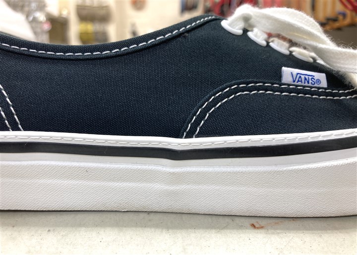 VANSのスニーカーの剥がれ防止ミシンステッチ修理、6