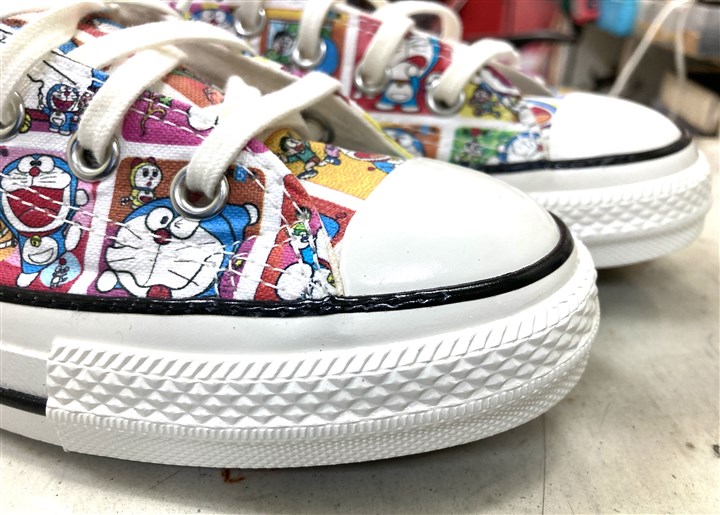 ドラえもんコラボのコンバースのソール側面ステッチ修理、5