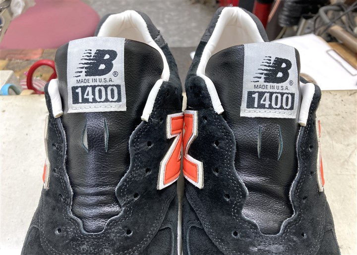 �j���[�o�����X1400�̃V���[�^����蒼���C���A3