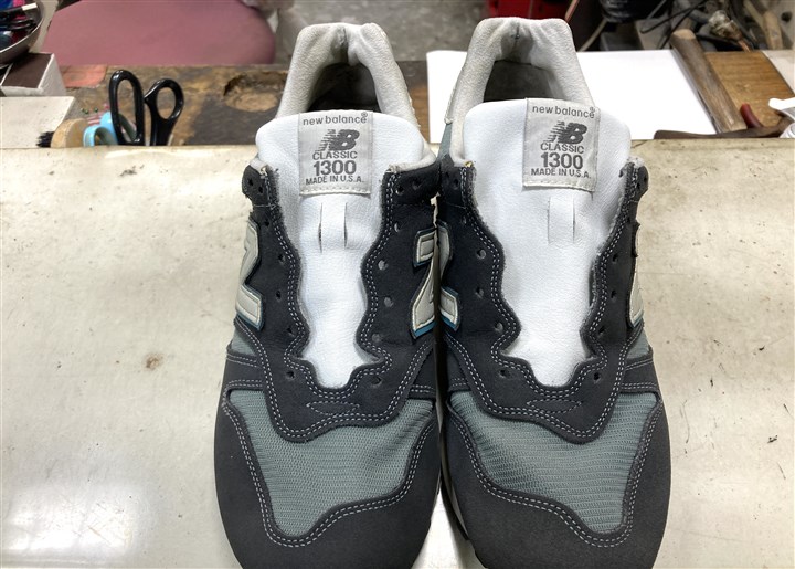 �j���[�o�����X1300�̃V���[�^�������C���A3