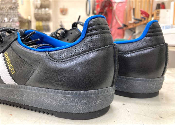 �A�f�B�_�X�̃X�j�[�J�[�̒���V���[�N�\�[���ŕ⋭�C���A3