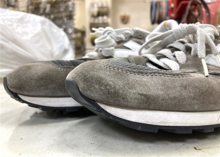 �j���[�o�����X�̃X�j�[�J�[�̃\�[���\�ւ��C���A2