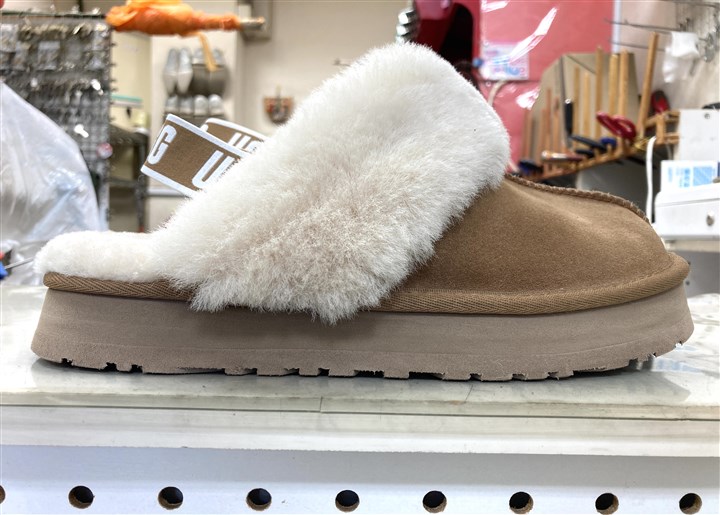 UGG�̌���u�[�c�̌���J�b�g�C���A9