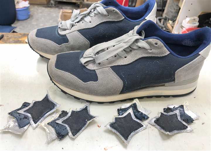 �A�g�����e�B�b�N�X�^�[�Y�̃T�C�h�X�^�[�̓\�ւ��C���A2