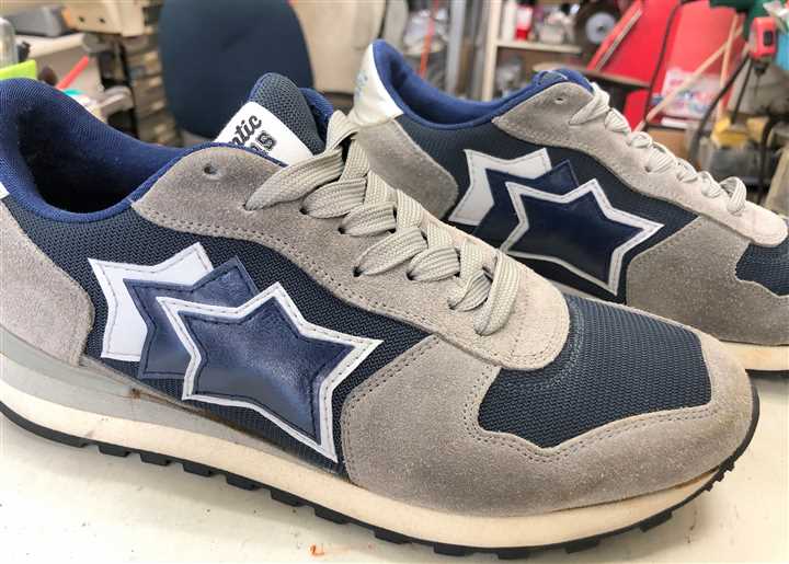 �A�g�����e�B�b�N�X�^�[�Y�̃T�C�h�X�^�[�̓\�ւ��C���A4