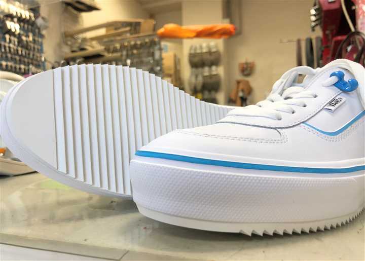 VANSの底をシャークソールで補強、2
