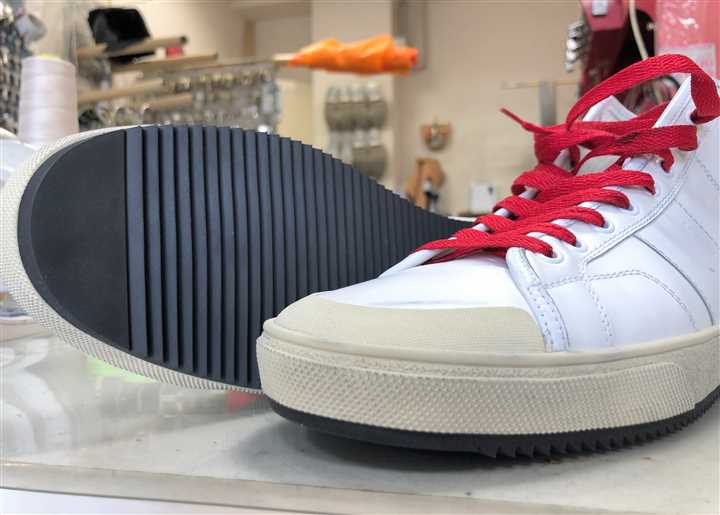 サンローランのスニーカーソール補強、2