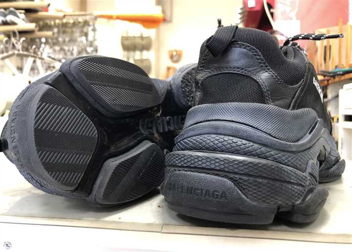 �g���v��S�̒�ɃS����\���ĕ⋭�A4