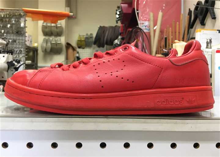 ���b�h�X�^���E�X�~�X�ɐԂ��S���ŕ⋭�A4