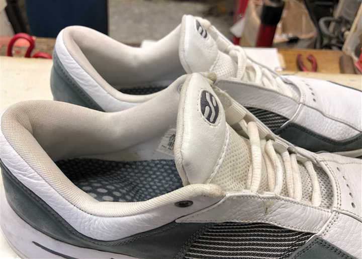 NIKEのシュータン上部の修理、4