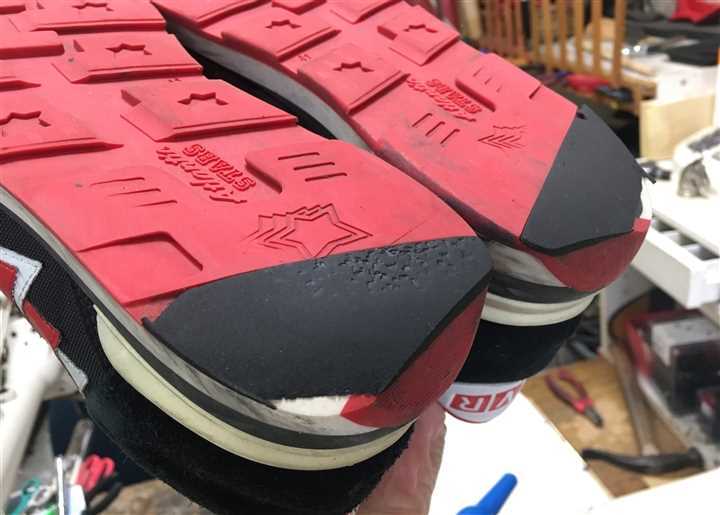 �A�g�����e�B�N�X�^�[�Y�̃X�j�[�J�[�C�������C�����������A4