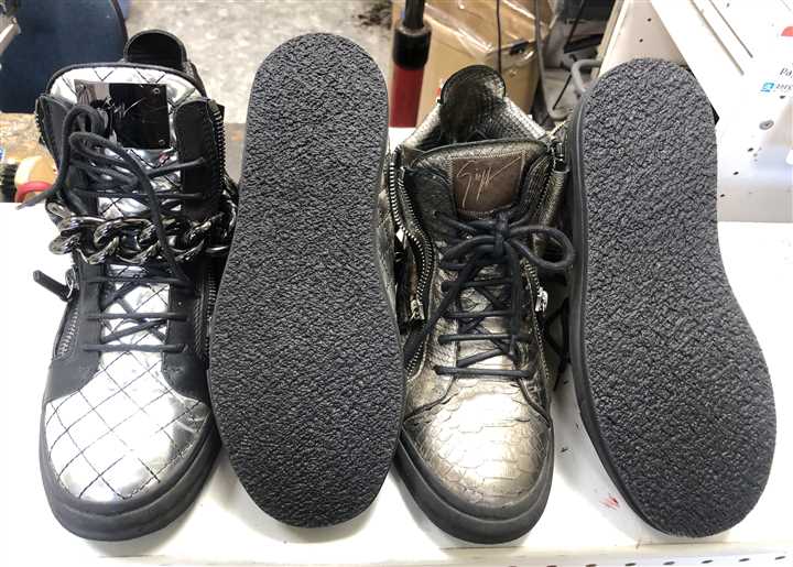 ザノッティの減りすぎたカカト修理とソール補強、1