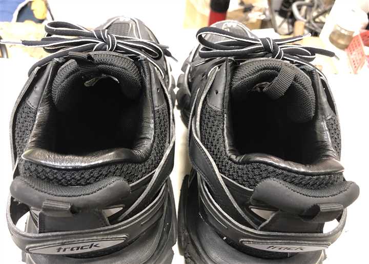 �o�����V�A�K�̃g���b�N�̃J�J�g�����j��C���A4