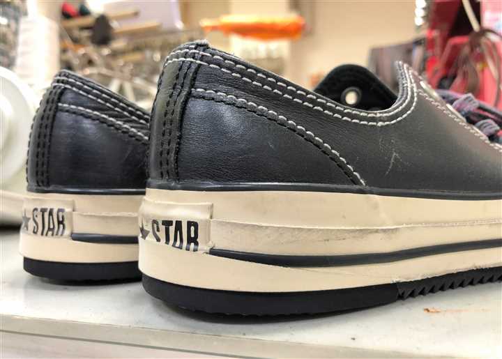 カカトの減りすぎたコンバースの修理、3