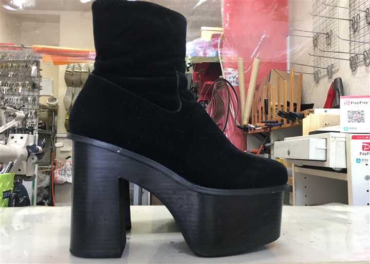 ����u�[�c������J�b�g�ŒႭ���܂����A2