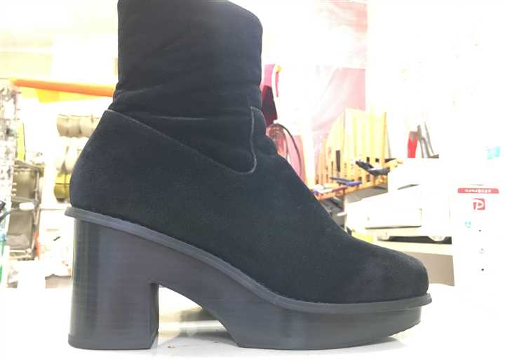 ����u�[�c������J�b�g�ŒႭ���܂����A5