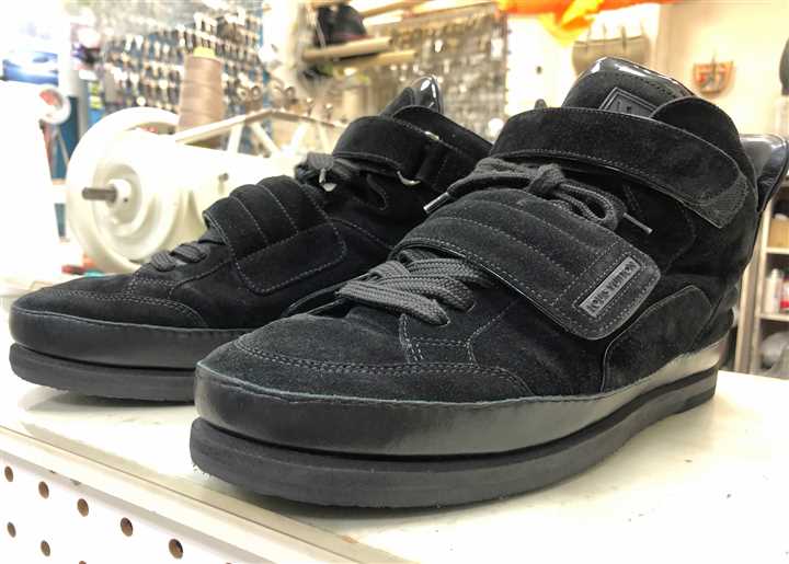 ���C�E���B�g���̃X�j�[�J�[�I�[���\�[�������C���A4