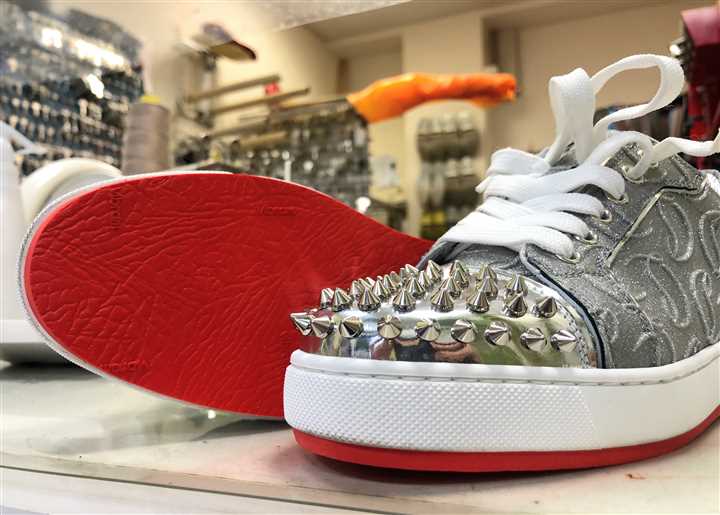 ルブタンのソール補強修理、2