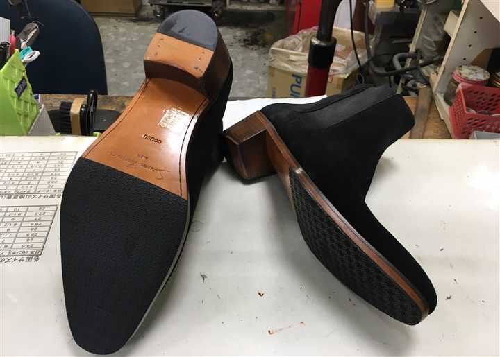 �V�����t���j�G�[���̃u�[�c�̏C���A2