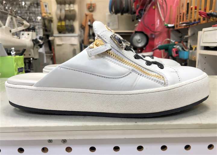 ザオッティのサンダルのソール補強、4