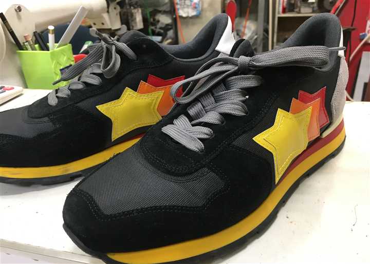 �A�g�����e�B�b�N�X�^�[�Y�̃T�C�h�̃X�^�[�̏C���A6