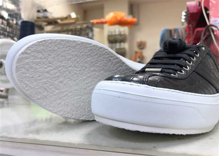 �W�~�[�`���E�̃X�j�[�J�[�\�[���⋭�A2