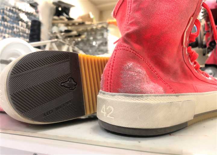 �o�����V�A�K�̃X�j�[�J�[�\�[���⋭�A3