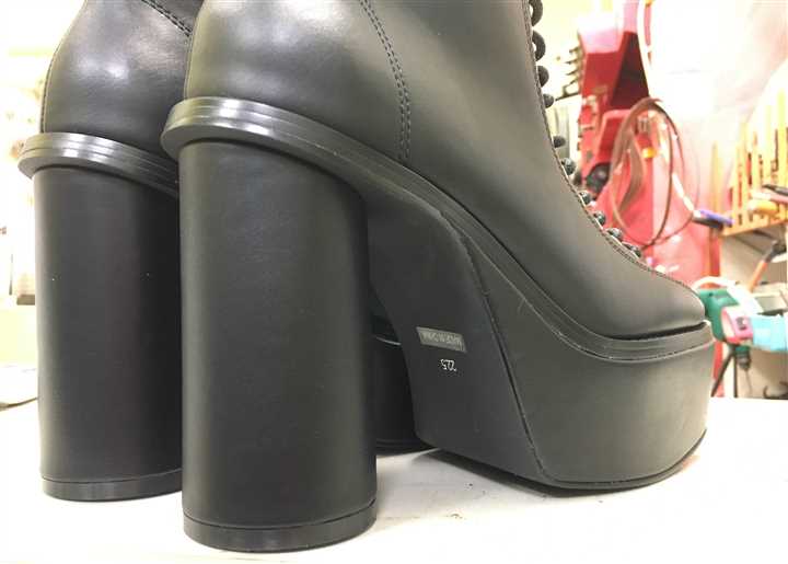 ����u�[�c�̌���J�b�g�A3