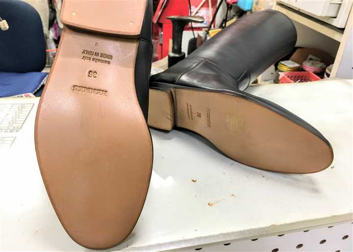 Hermes�̃u�[�c�̃S���\��A1