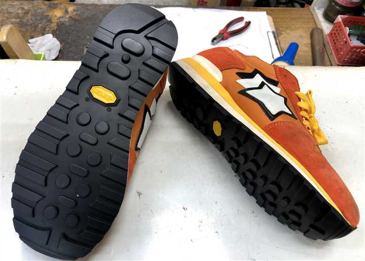 �A�g�����e�B�b�N�X�^�[�Y�̃\�[���\�ւ��A1