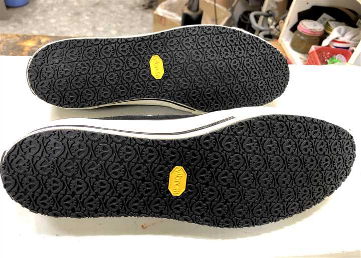 コンバースの底にスカルソール、1