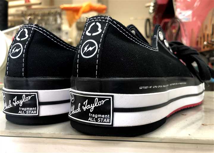 チャックテイラー×フラグメントのコラボスニーカーの底補強、4