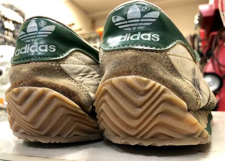 adidas�J���g���[�̃\�[���\�ւ��C���A4