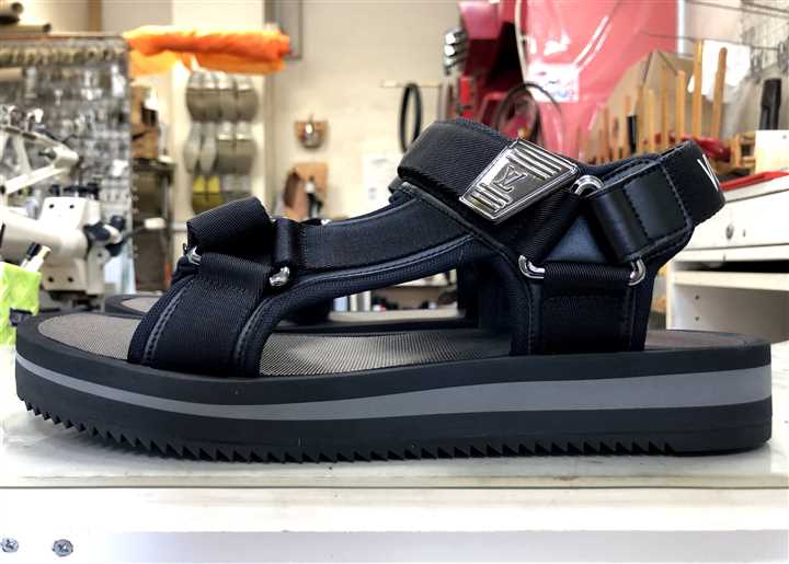 ���B�g���̃T���_���̃\�[���C���A3