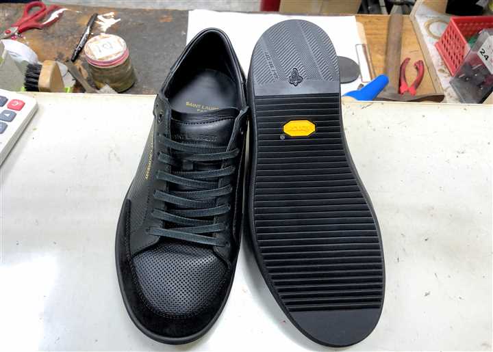 サンローランのスニーカーソール修理、1