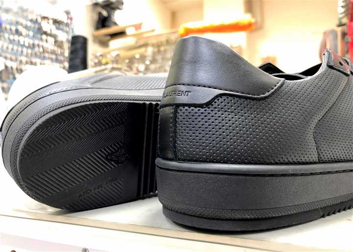 サンローランのスニーカーソール修理、3