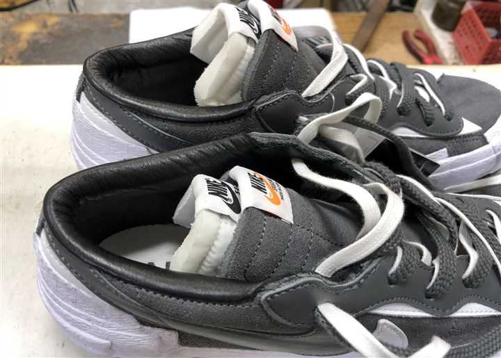 NIKE×sacaiのスニーカーのカカト修理、2