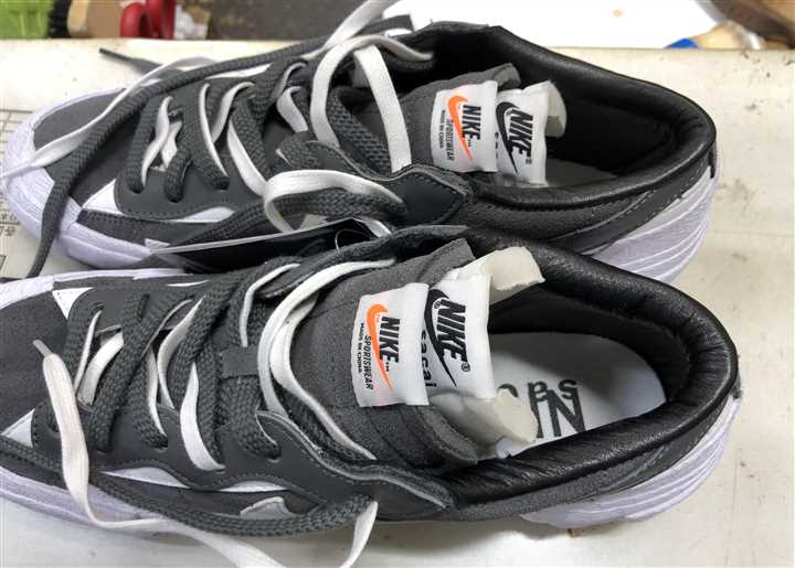 NIKE×sacaiのスニーカーのカカト修理、4