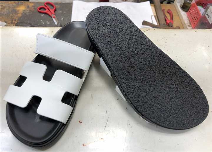 �G�����X�̃T���_���C���A1