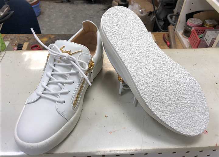 ジュゼッペ・ザノッティのスニーカーソール補強、1